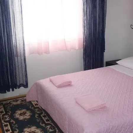 Spacious And Close To The City Center Apartment